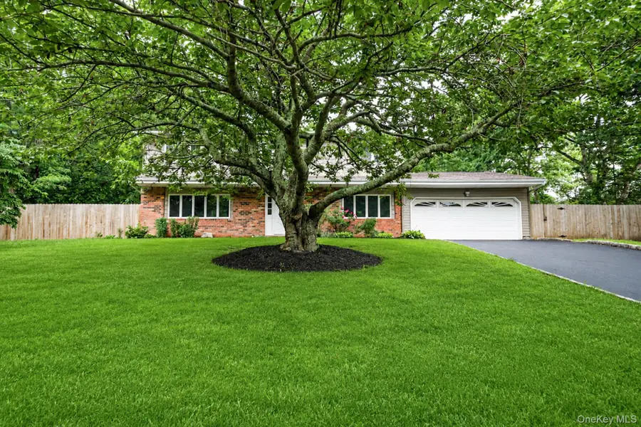 111 Pine Street, Coram, NY 11776 - #2