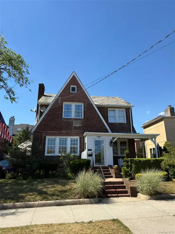 13812 Rockaway Beach Boulevard, Rockaway Park, NY 11694