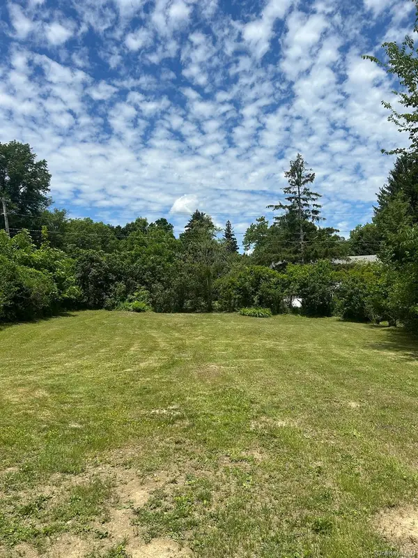 Hutchinson Road, Carmel, NY 10512