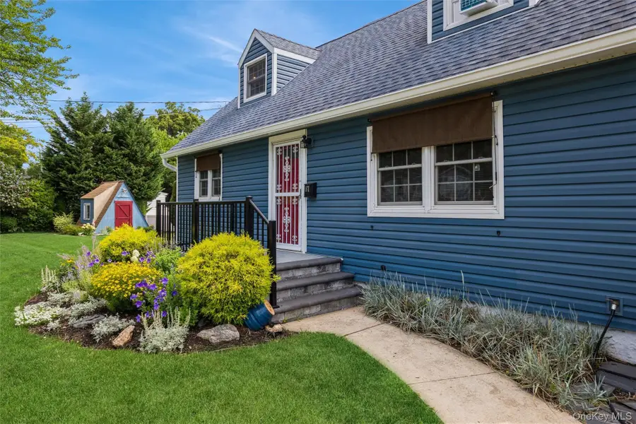 87 Center Street, Ronkonkoma, NY 11779 - #2
