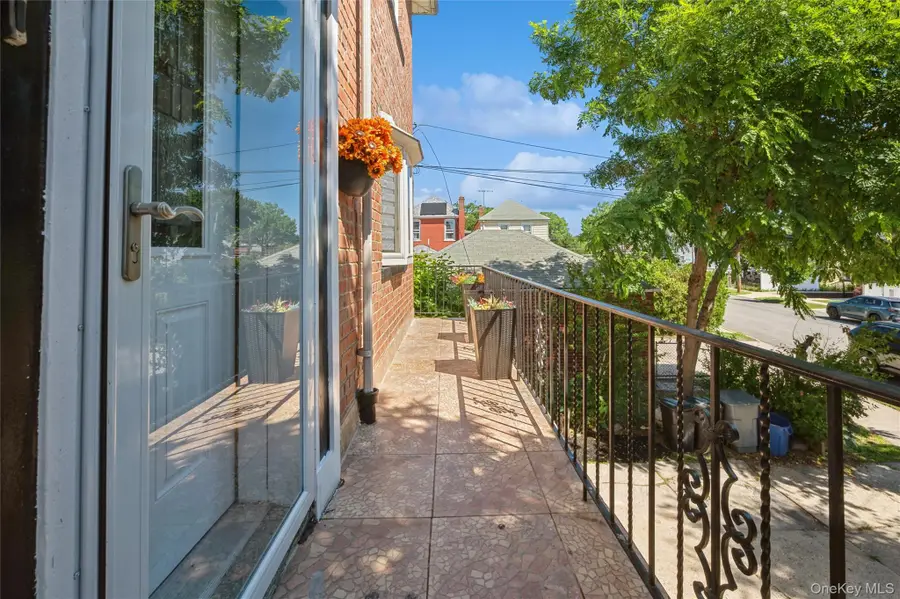 1321 Gillespie Avenue, Bronx, NY 10461 - #2
