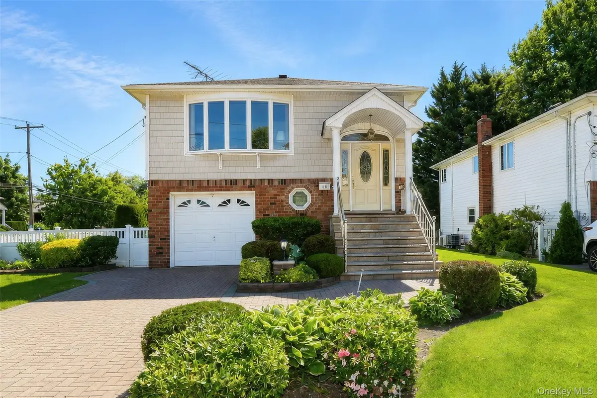 49 Lee Avenue, Albertson, NY 11507 - #1