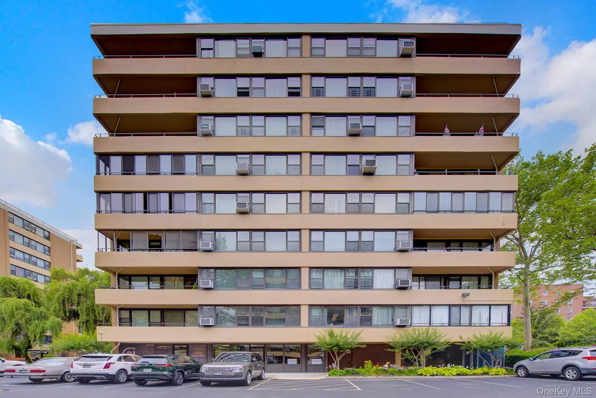 166-10 Powells Cove Boulevard #2C, Whitestone, NY 11357 - #1