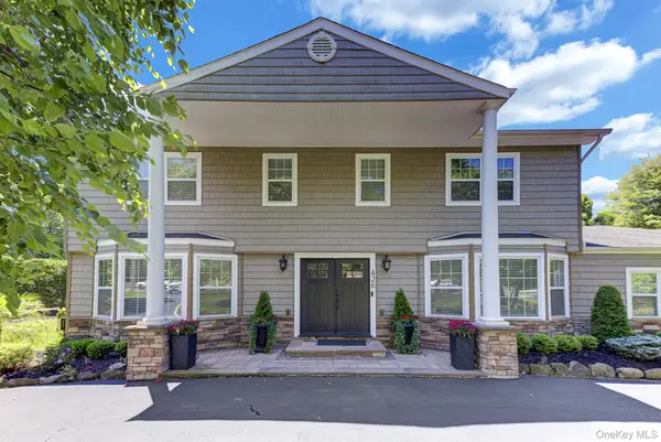 426 Wolf Hill Road, Dix Hills, NY 11746