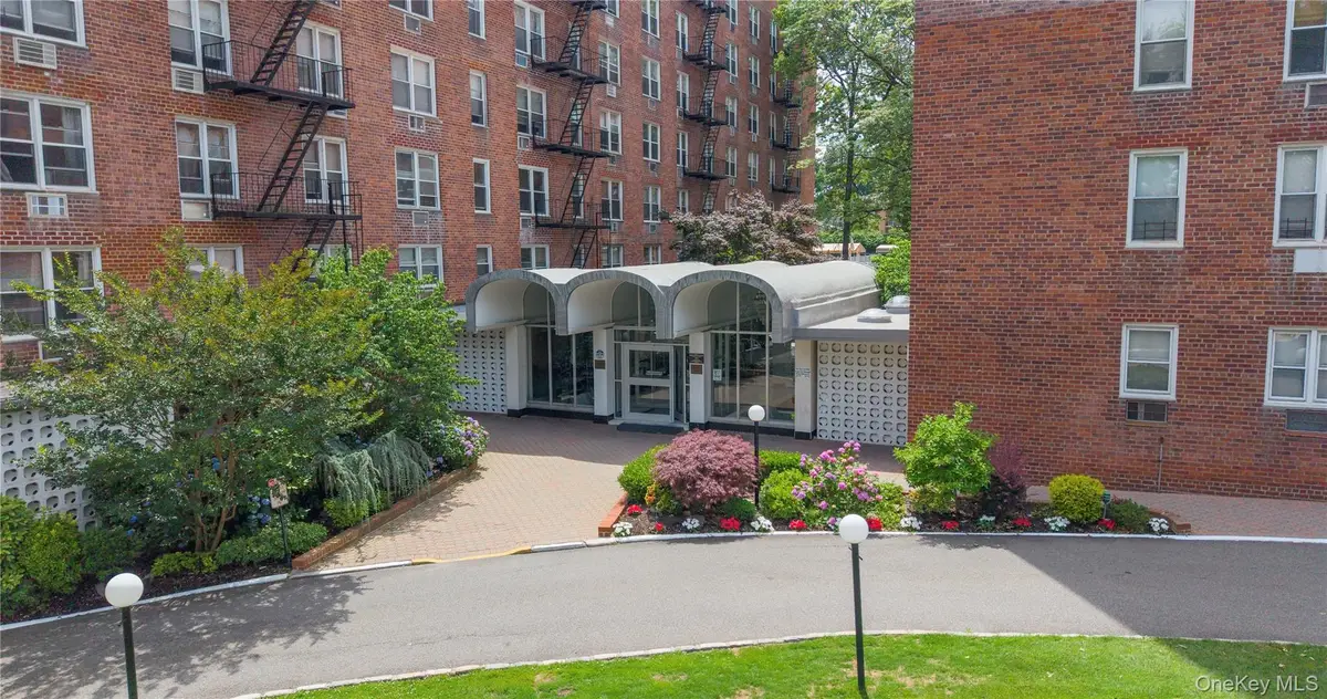 54-40 Little Neck Parkway #4F, Little Neck, NY 11362 - #1