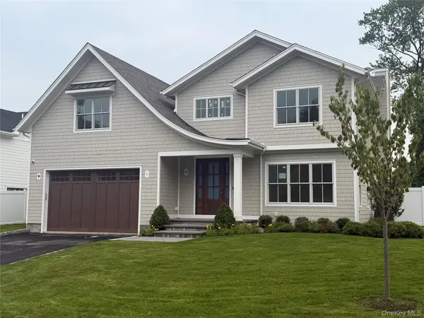 738 Motts Cove Road N, Glen Head, NY 11545