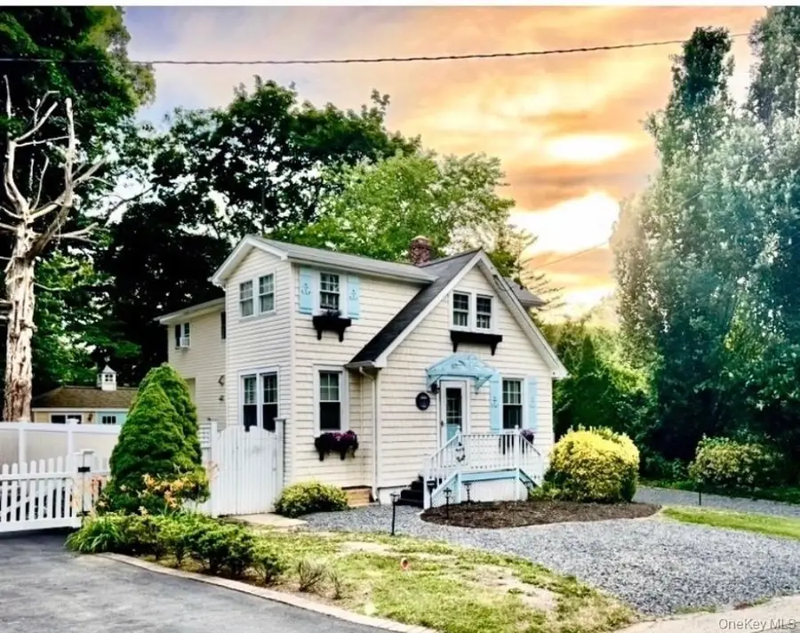 9 Valleywood Drive, Huntington Station, NY 11746 - #2