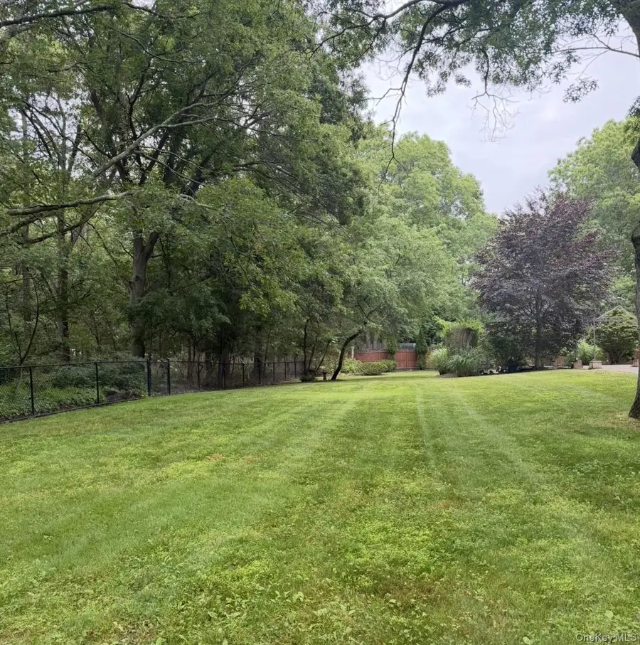9 Pleasant View Road, Ridge, NY 11961 - #3