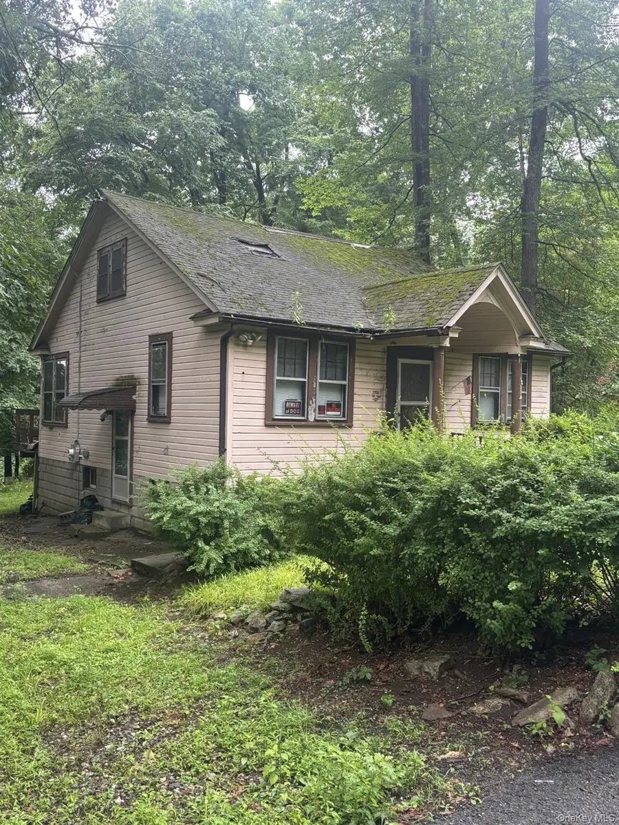 214 Walnut Road, Lake Peekskill, NY 10537 - #2