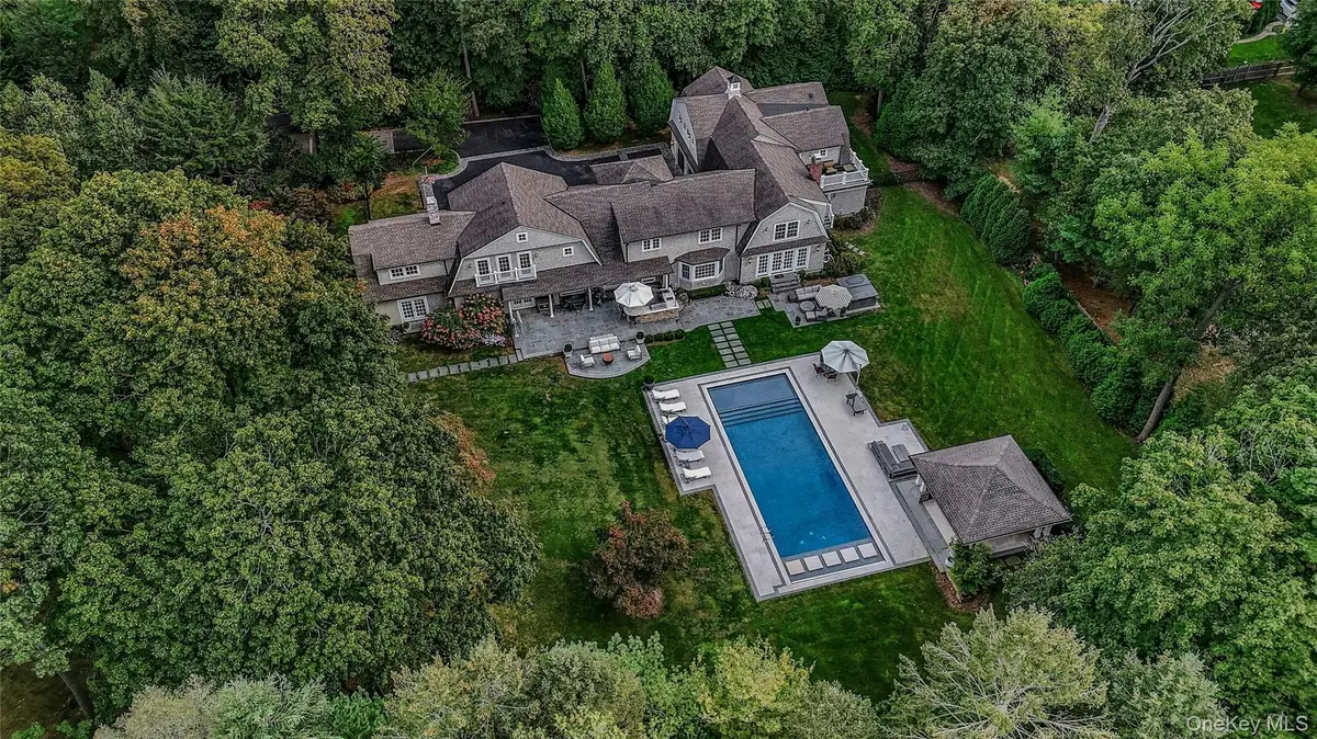 192 Burtis Lane, Muttontown, NY 11791 - #1