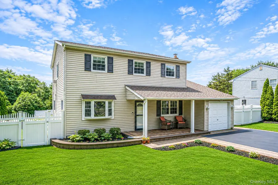 320 Peconic Avenue, Medford, NY 11763 - #2