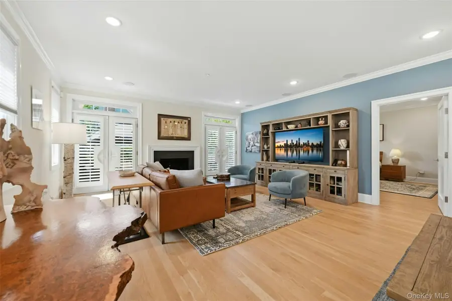 227 Coach Drive, Woodbury, NY 11797 - #3