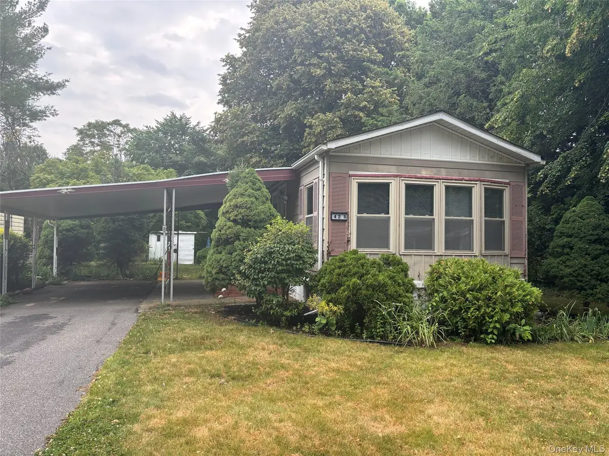 101 West Lane #42B Witt Lane, Riverhead, NY 11901 - #1