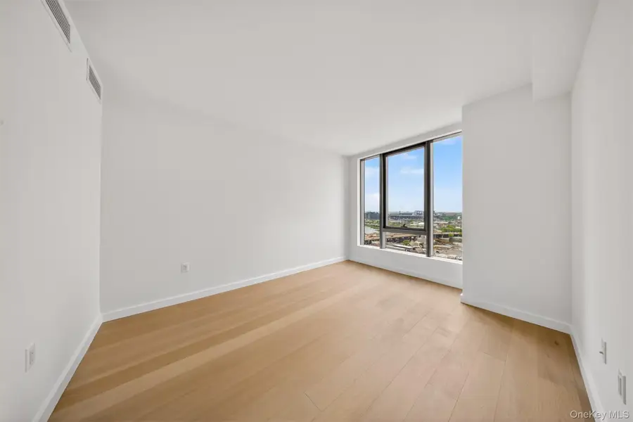 3371 Prince Street #6J, Flushing, NY 11354 - #2