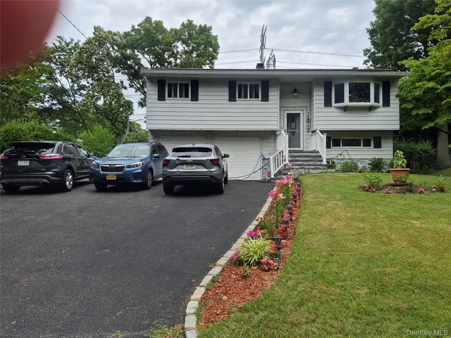4401 Express Drive N, Ronkonkoma, NY 11779 - #2