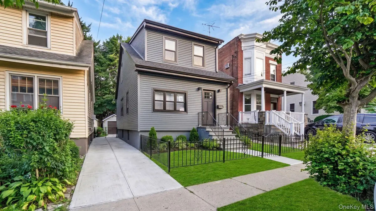 128 E 238th Street, Bronx, NY 10470 - #1