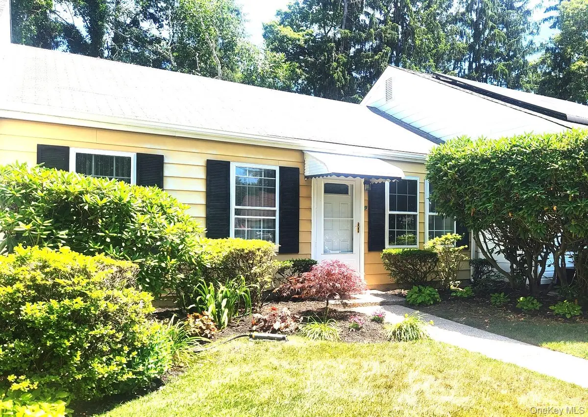 9 Freedom Lane, Coram, NY 11727 - #1