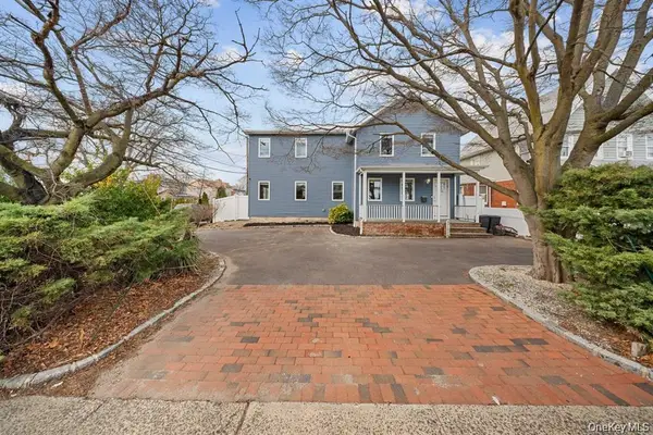 300 Daub Avenue, Hewlett, NY 11557