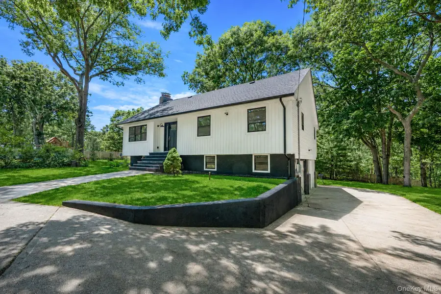 465 Helene Avenue, Shirley, NY 11967 - #3