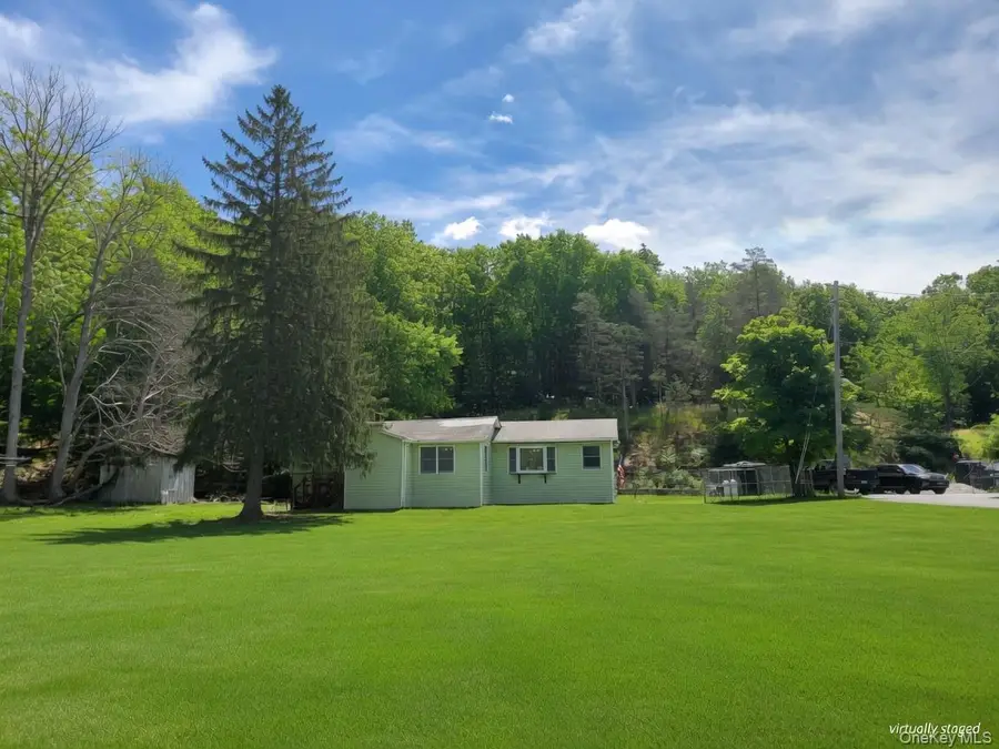 185 Oxford Road, Chester, NY 10918 - #3