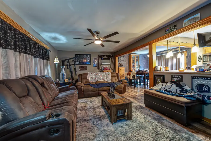 11 Berkshire Drive, Selden, NY 11784 - #3