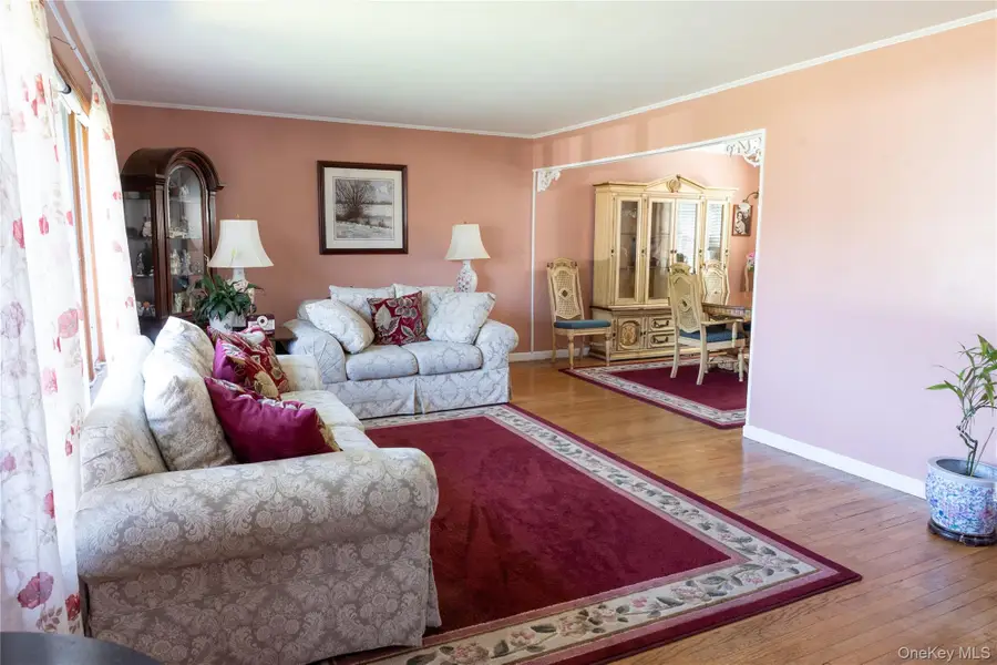 127 Suffolk Avenue, West Babylon, NY 11704 - #3