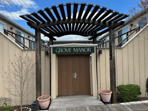 179A Ocean Walk #6, Cherry Grove, NY 11782