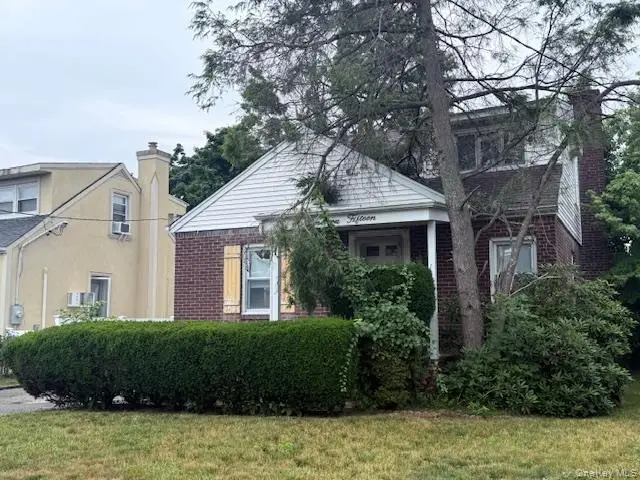 1915 Stewart Avenue, New Hyde Park, NY 11040 - #2