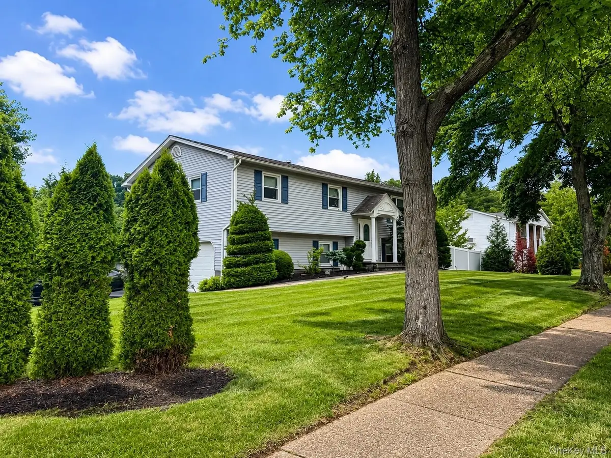 12 Spur Drive, Nanuet, NY 10954 - #1