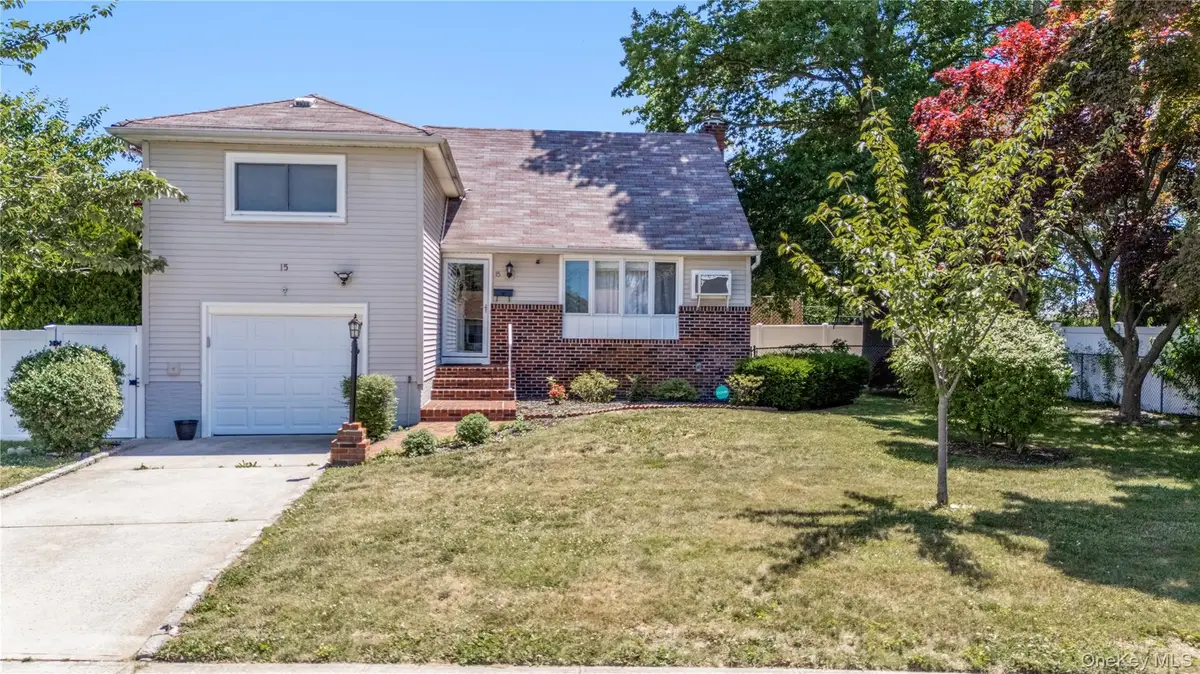15 Ford Drive W, Massapequa, NY 11758 - #1
