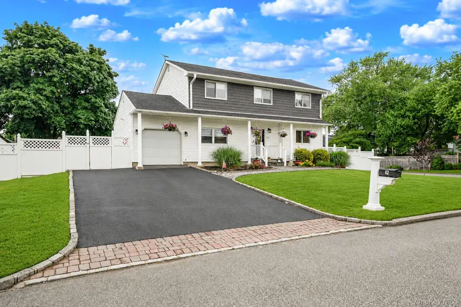 62 Oneida Avenue, South Setauket, NY 11720 - #2
