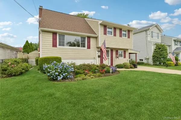 2394 Cedar Street, Seaford, NY 11783