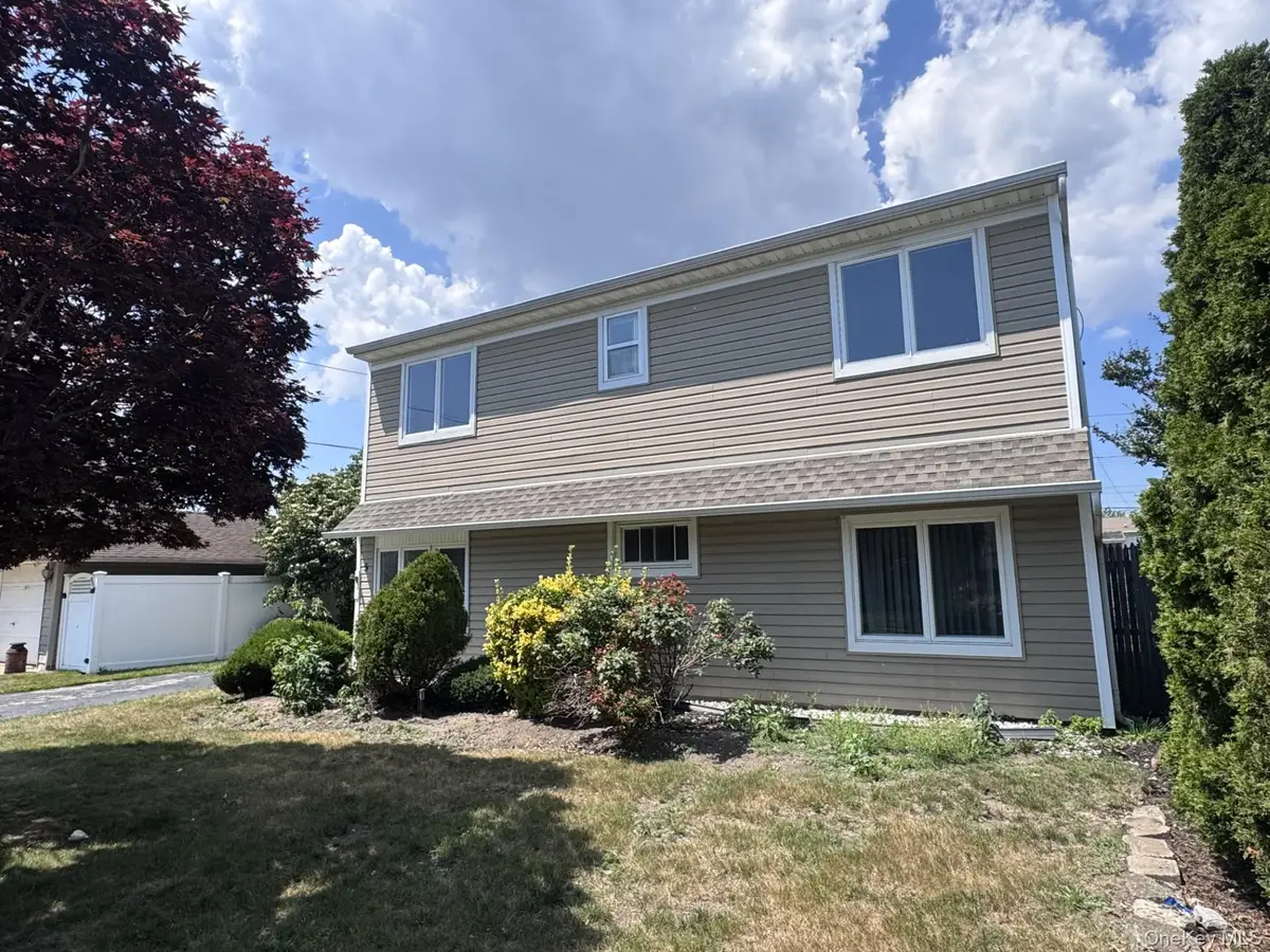 5 Trumpet Lane, Levittown, NY 11756 - #1