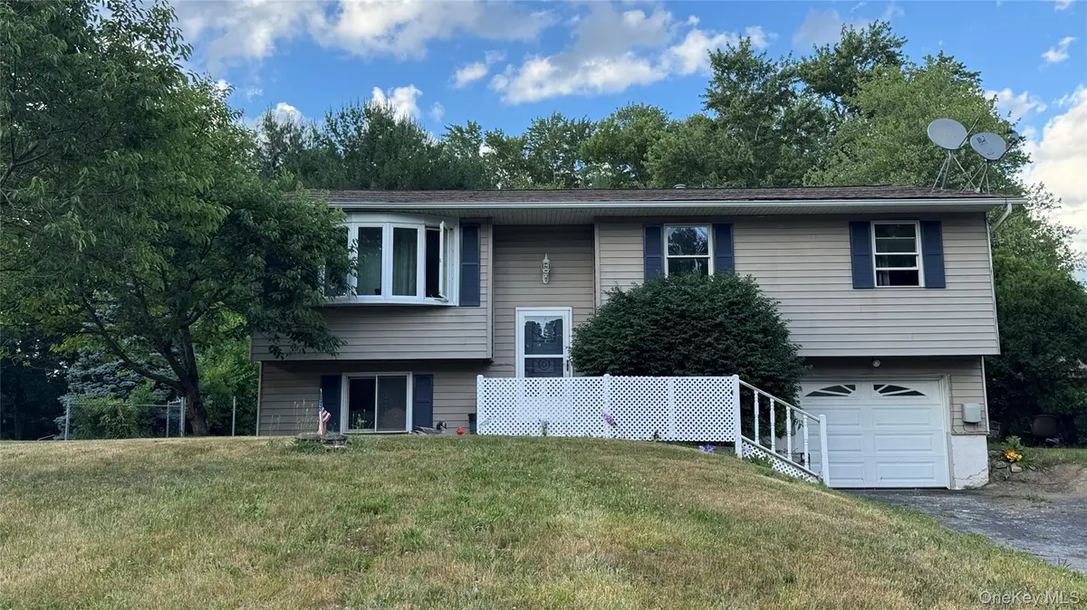 4 Dara Lane, Wappingers Falls, NY 12590 - #1