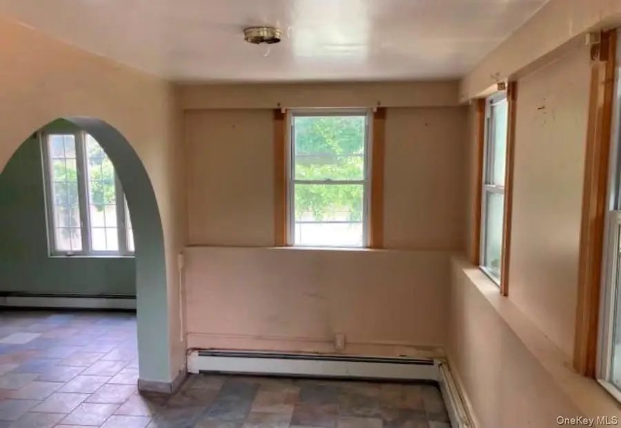 40 East Avenue, Freeport, NY 11520 - #2