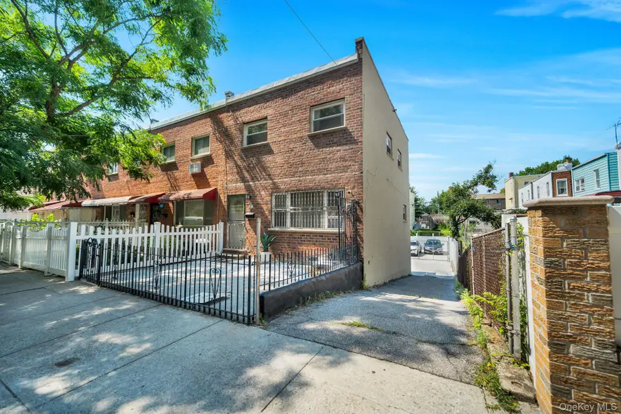 2067 Chatterton Avenue, Bronx, NY 10472 - #2