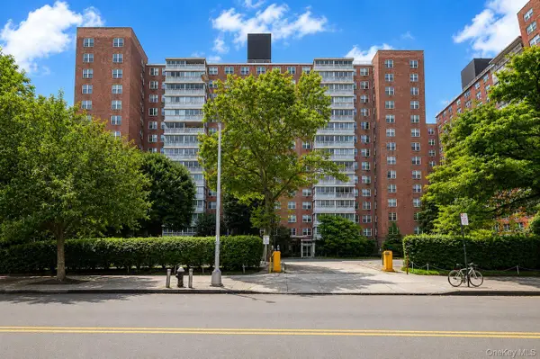 4310 Kissena Boulevard #6B, Flushing, NY 11355