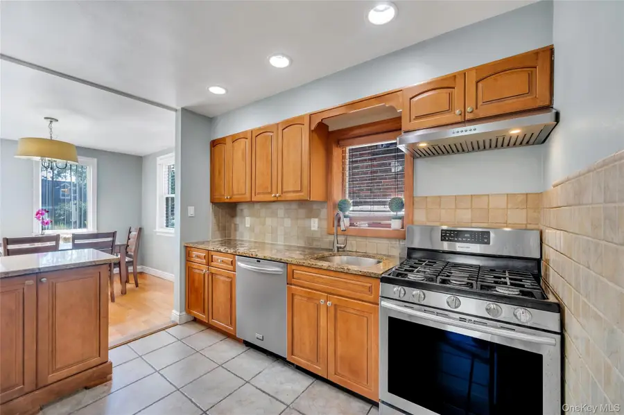 374 Rockaway Parkway, Valley Stream, NY 11580 - #2