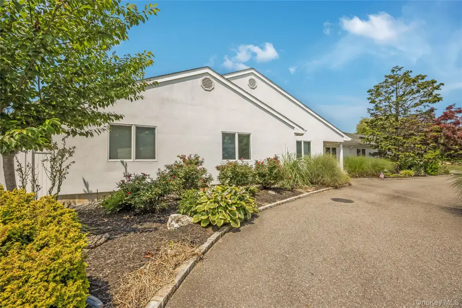 6 Twilight Court, Melville, NY 11747 - #2