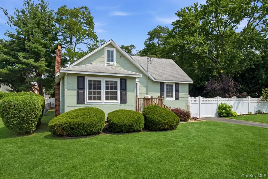 131 Terrace Avenue, West Babylon, NY 11704 - #2