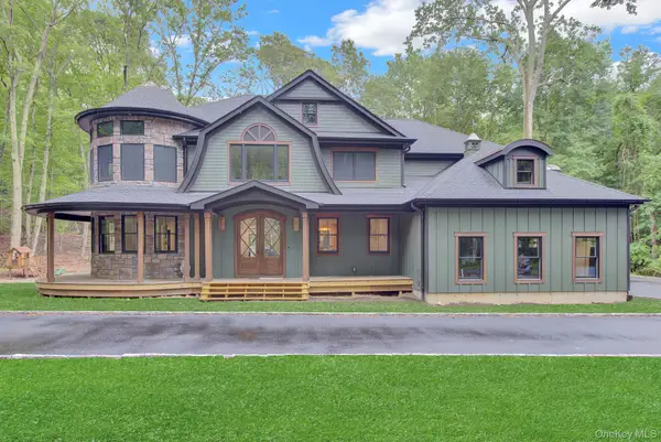 301 Old Mill Road, Saint James, NY 11780