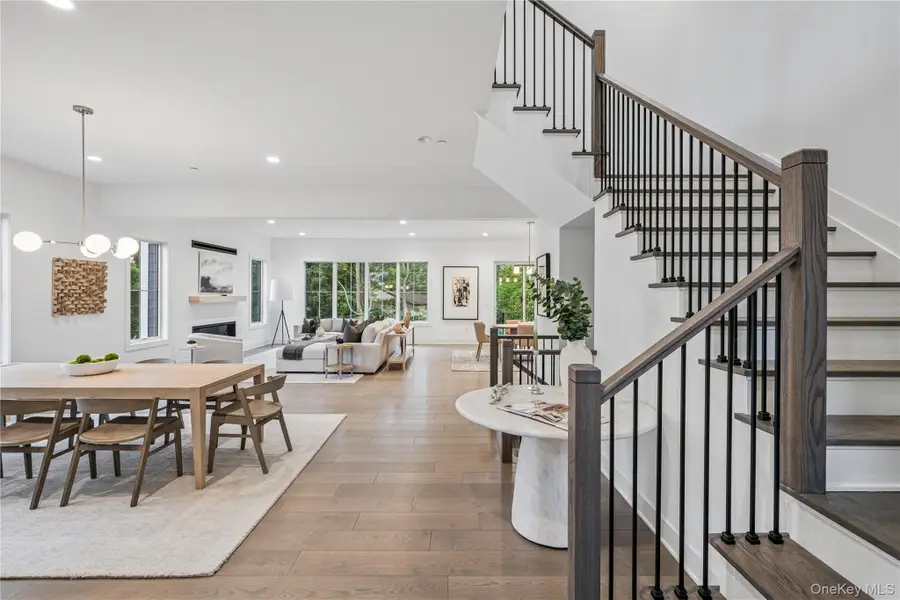 14 Sequoia Circle, Manhasset, NY 11030 - #2