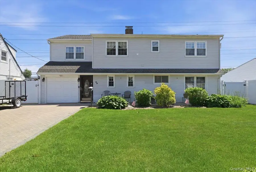 30 Universe Drive, Levittown, NY 11756 - #2