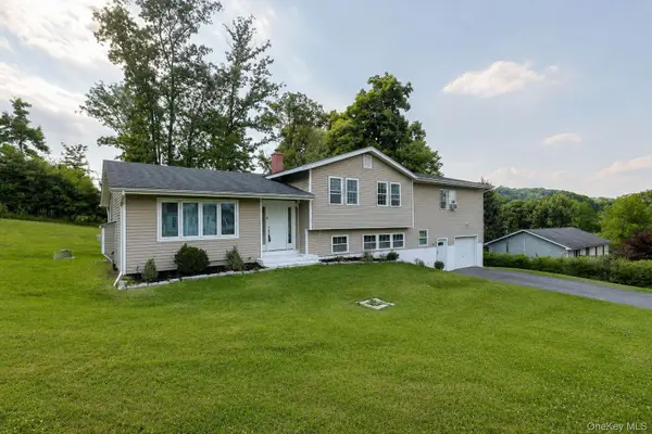 1 Forest Lane, Salisbury Mills, NY 12577