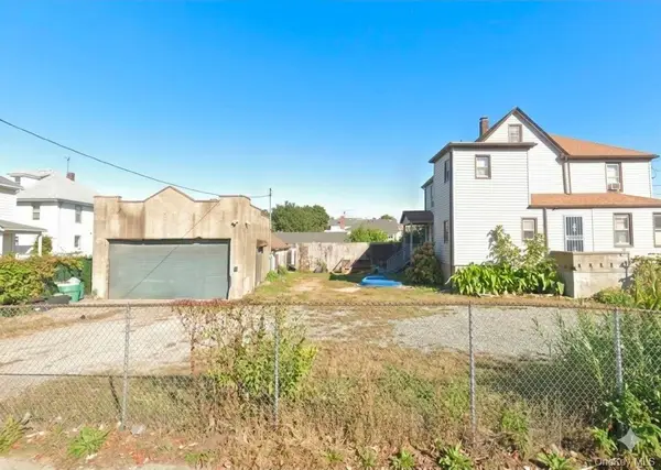 111 Wahl Avenue, Inwood, NY 11096