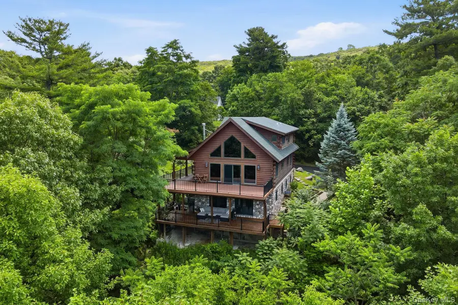 8 Mckinley Avenue, Greenwood Lake, NY 10925 - #2