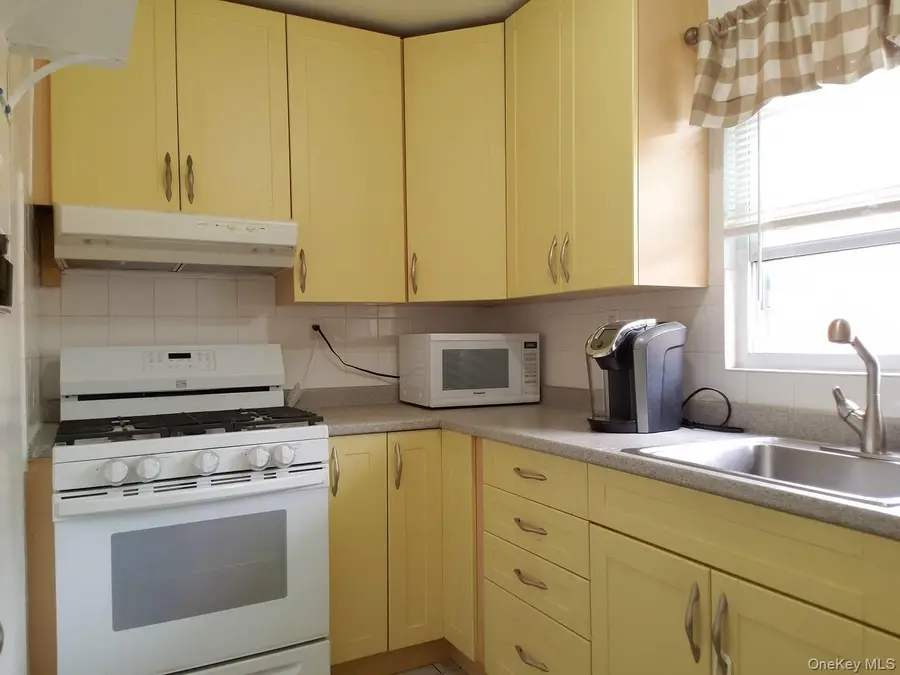 330 S Broadway #D9, Tarrytown, NY 10591 - #3