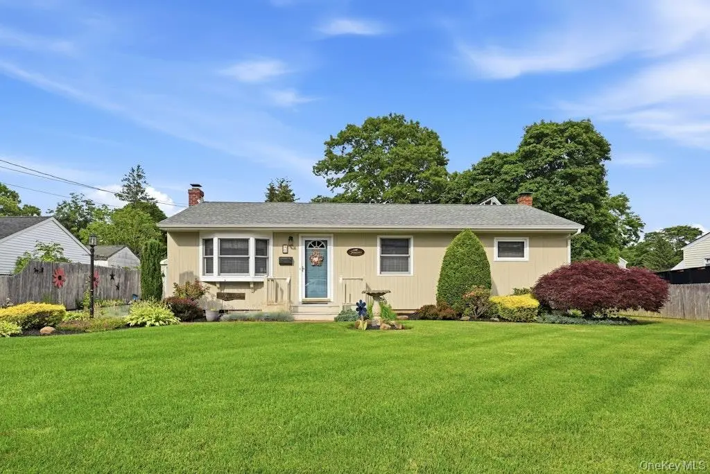 32 Jackson Street, Riverhead, NY 11901 - #1