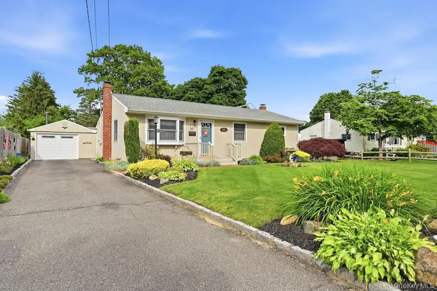 32 Jackson Street, Riverhead, NY 11901 - #2