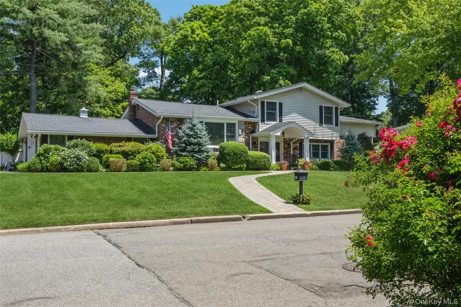 43 Viola Drive, Glen Cove, NY 11542 - #2
